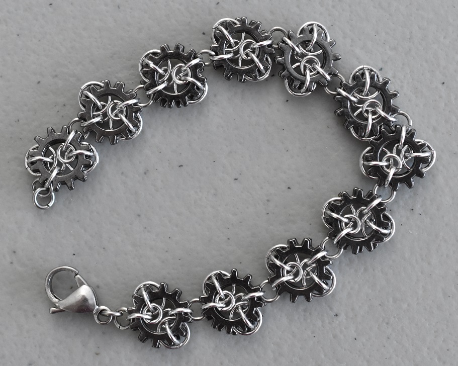 MIcro cogs chainmaille bracelet