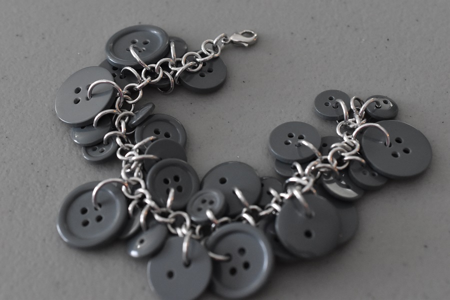 Button chainmaille bracelet