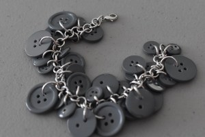 Button chainmaille bracelet